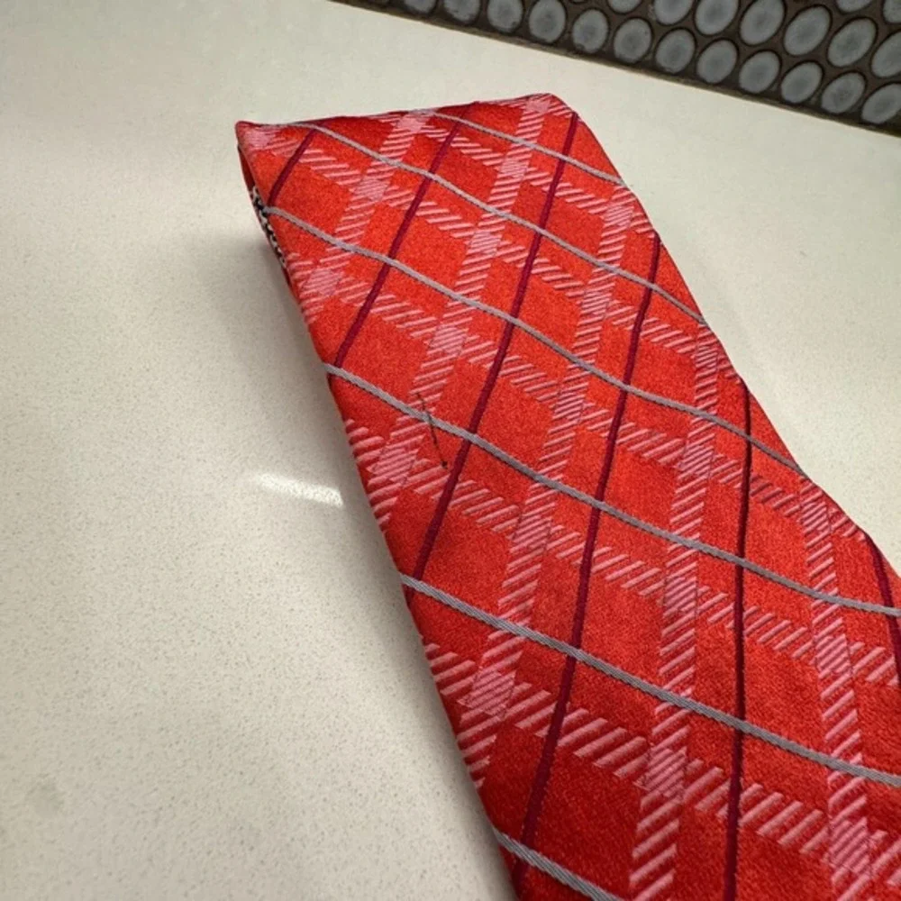 Tommy Hilfiger Tie Plaid Red Mens Necktie 100% Silk USA Made Business Casual USA